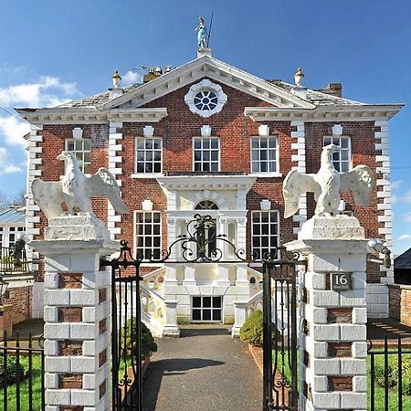 The Eagle House Hotel Launceston Bagian luar foto