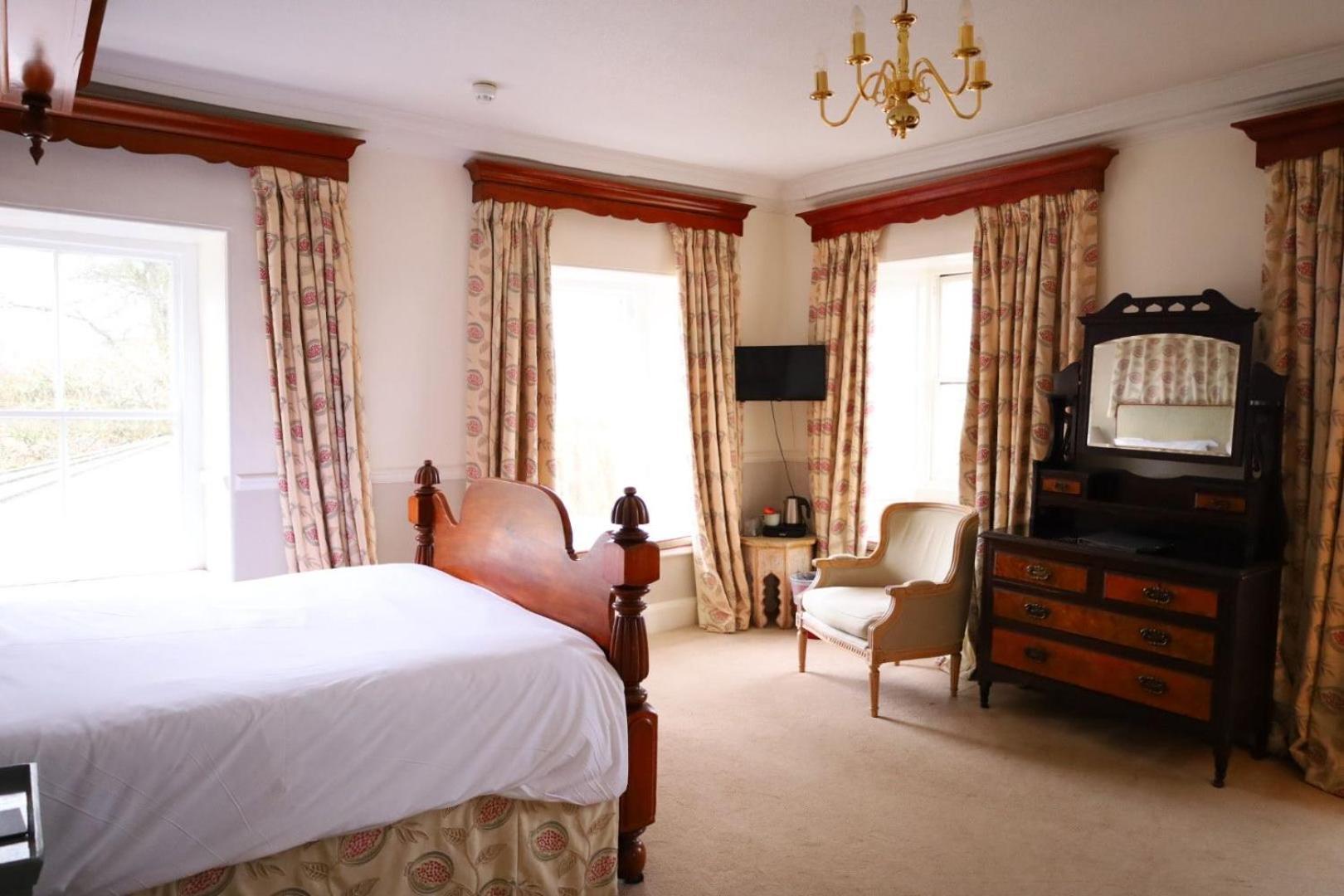 The Eagle House Hotel Launceston Bagian luar foto